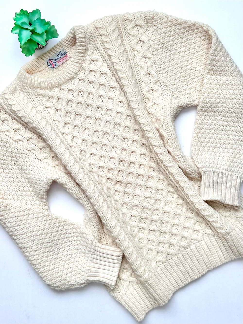 Vintage Ivory Chunky Cable Knit Pure British Wool Irish Fisherman Sweater S / M - Picture 2 of 16